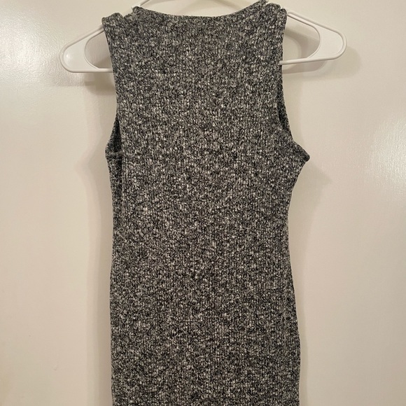 Sleeveless Sweater Dress - Picture 2 of 6